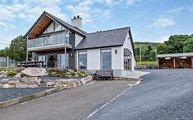 5 Bed In Ruthin 86009